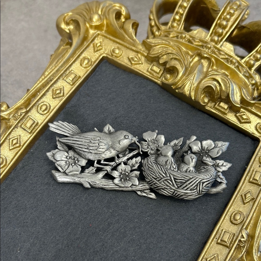 Vintage pewter brooch by Jonette Jewelry (JJ)